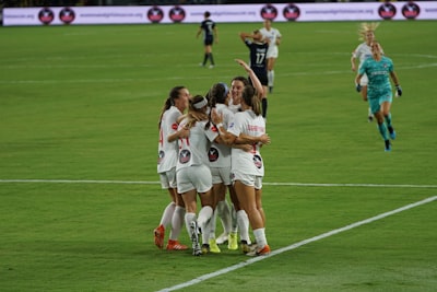 بث مباشر مباراة ليفربول و مانشستر سيتي الانمواجهة ملحمية في الدوري الإنجليزي